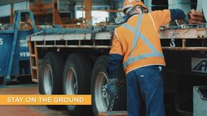 Safety video targetting falls from trucks